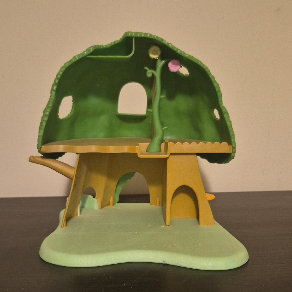 Whimsical Treehouse Play Home For Mini Dolls - Picture 2 of 2